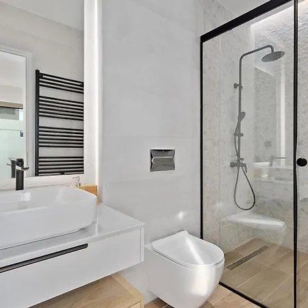 Hotel Saronia Estate 3*