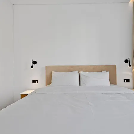 호텔 Saronia Estate 3*